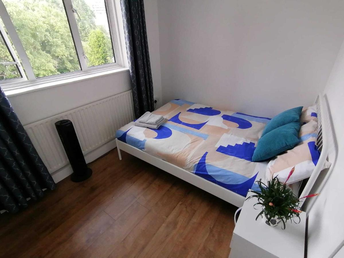 White City Apartment, Your London Stay エクステリア 写真